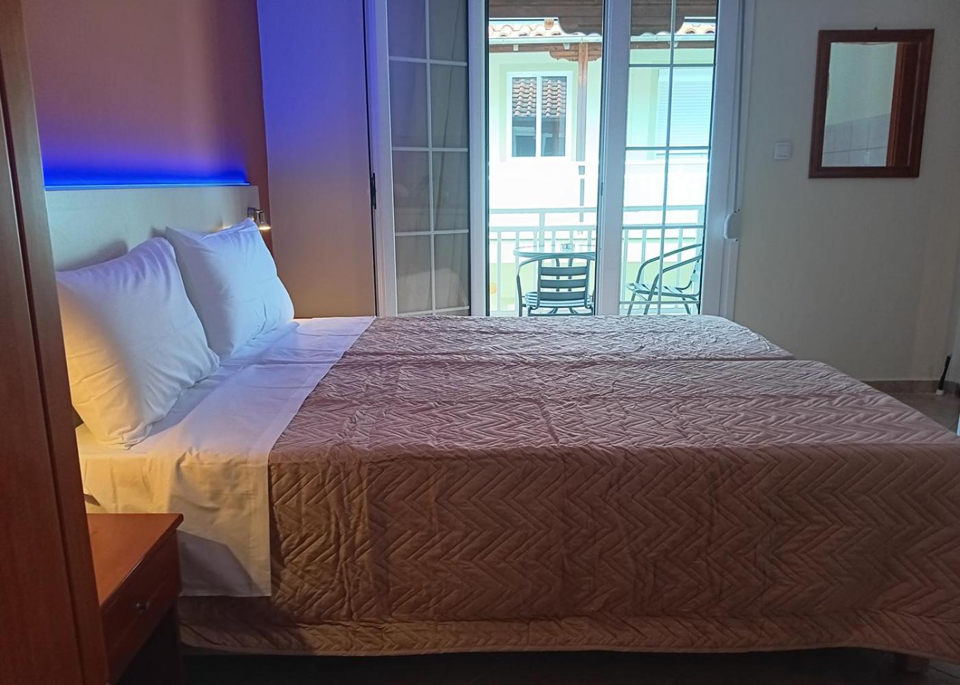 Oasis Blue Inn Λεπτοκαρυά Εξωτερικό φωτογραφία